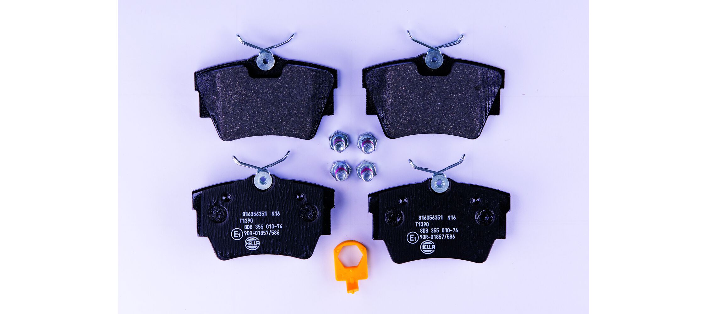 Комплект тормозных колодок, дисковый тормоз - 8DB 355 010-761 HELLA