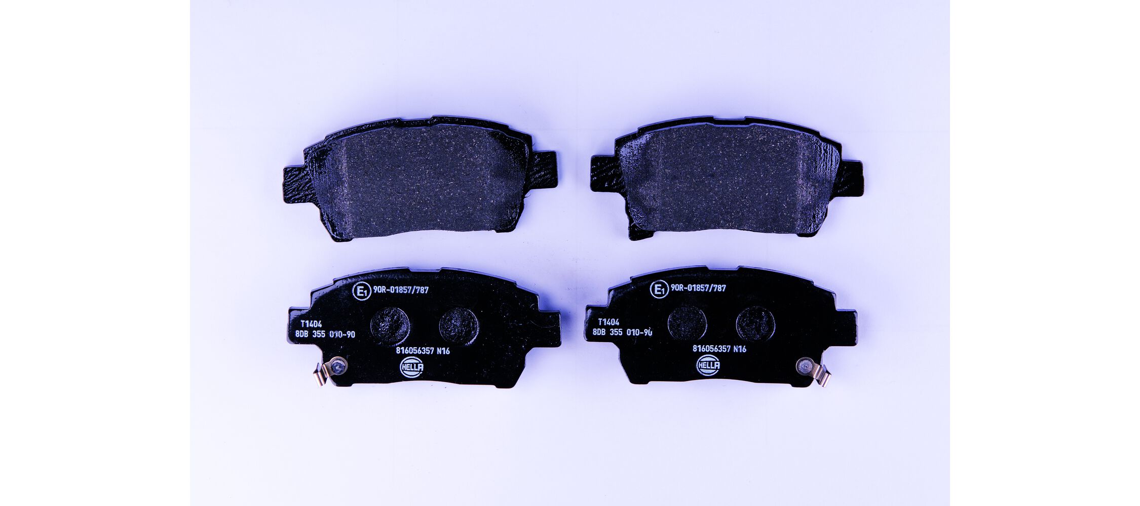 Комплект тормозных колодок, дисковый тормоз - 8DB 355 010-901 HELLA