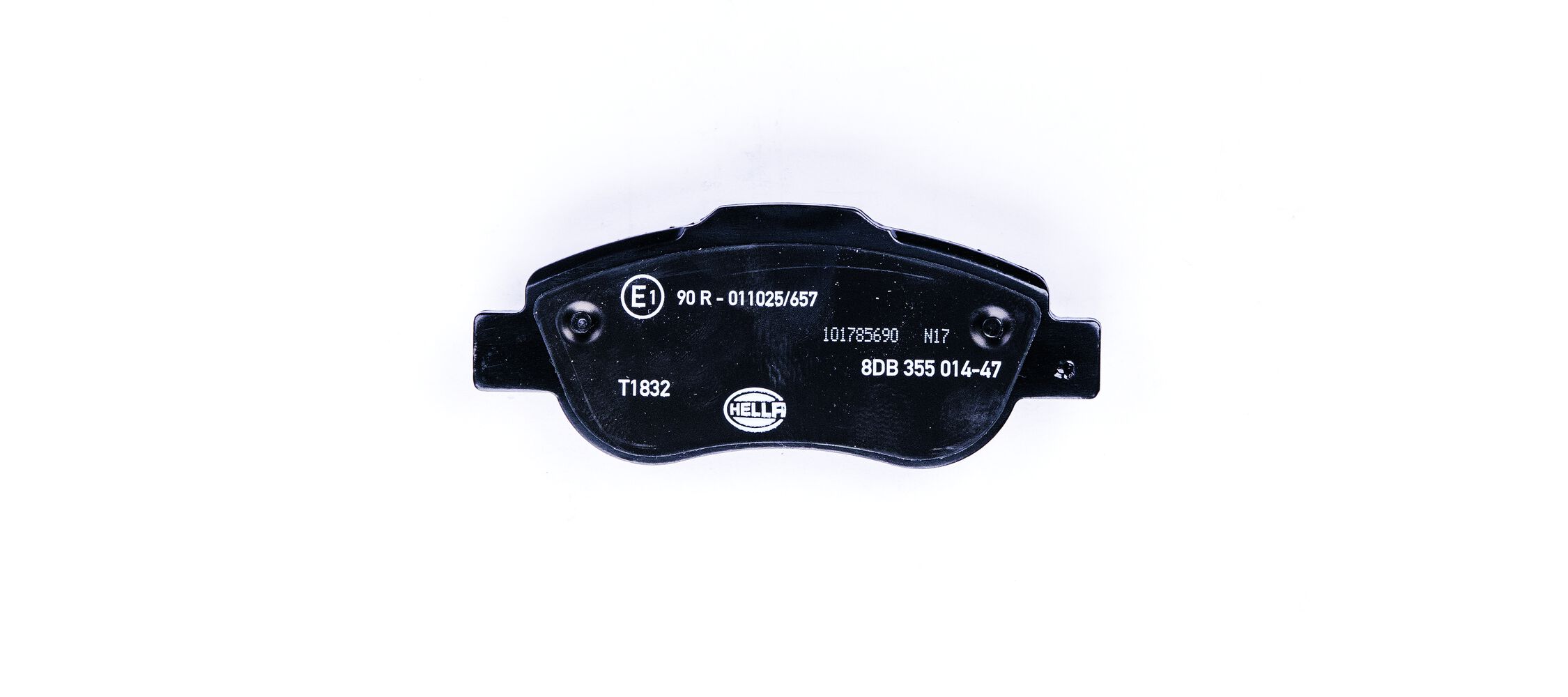 Brake Pad Set, disc brake - 8DB 355 014-471 HELLA