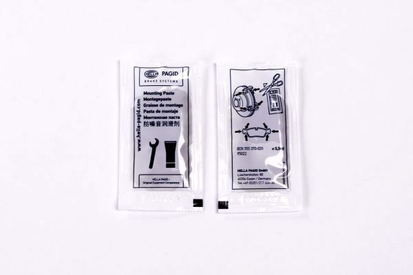 Pasta per montaggio - 8DX 355 370-031 HELLA