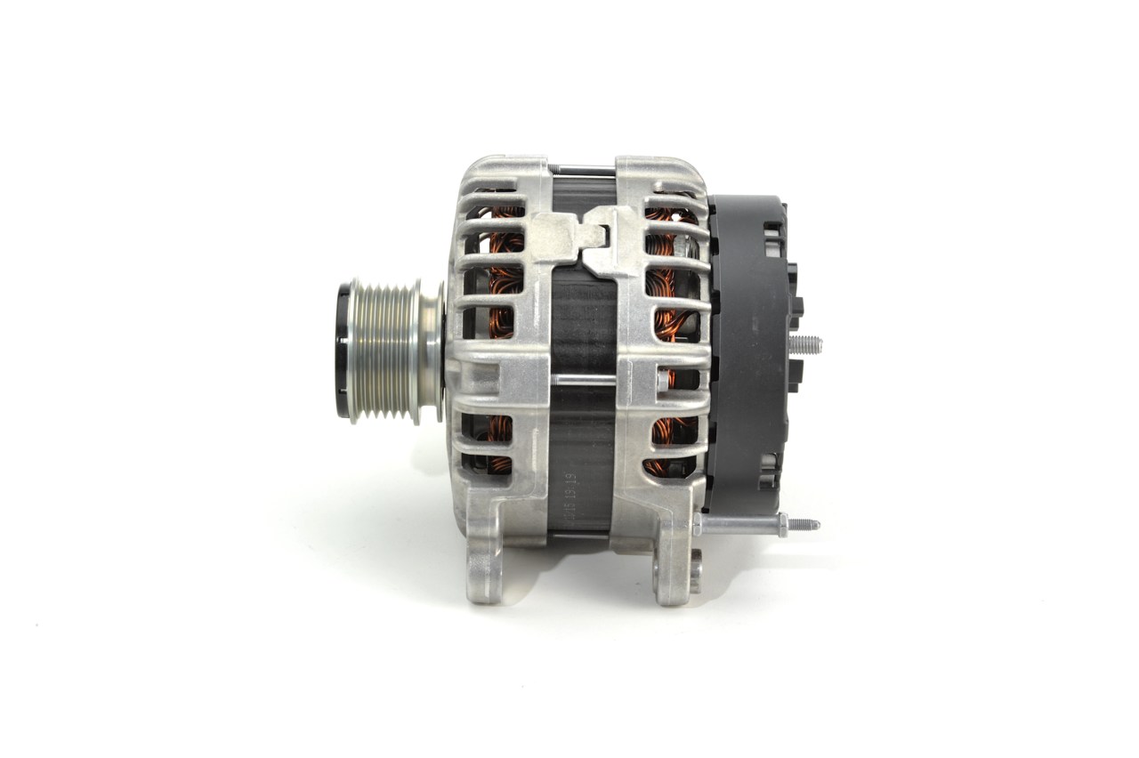 Alternatore - 0 125 811 028 BOSCH