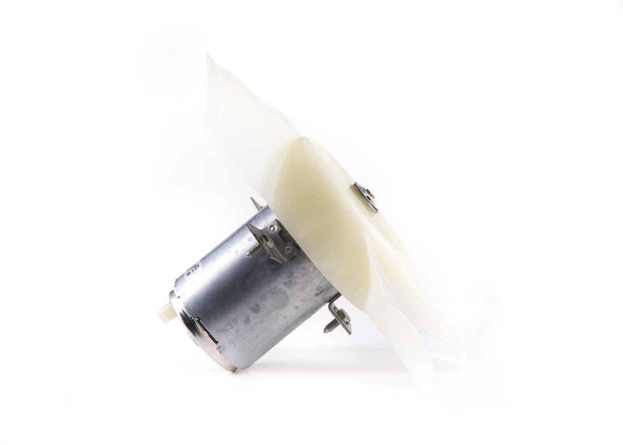 Electric Motor, radiator fan - 0 130 107 077 BOSCH