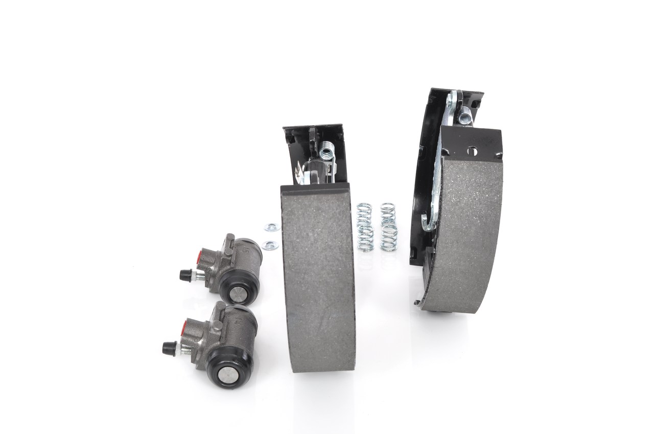Brake Shoe Set - 0 204 114 073 BOSCH