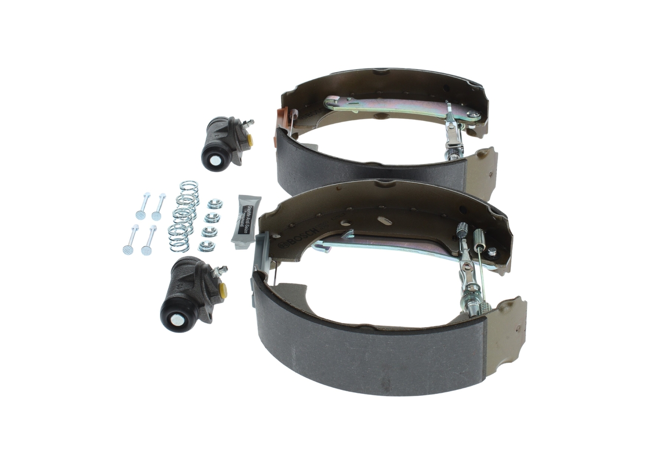 Brake Shoe Set - 0 204 114 112 BOSCH