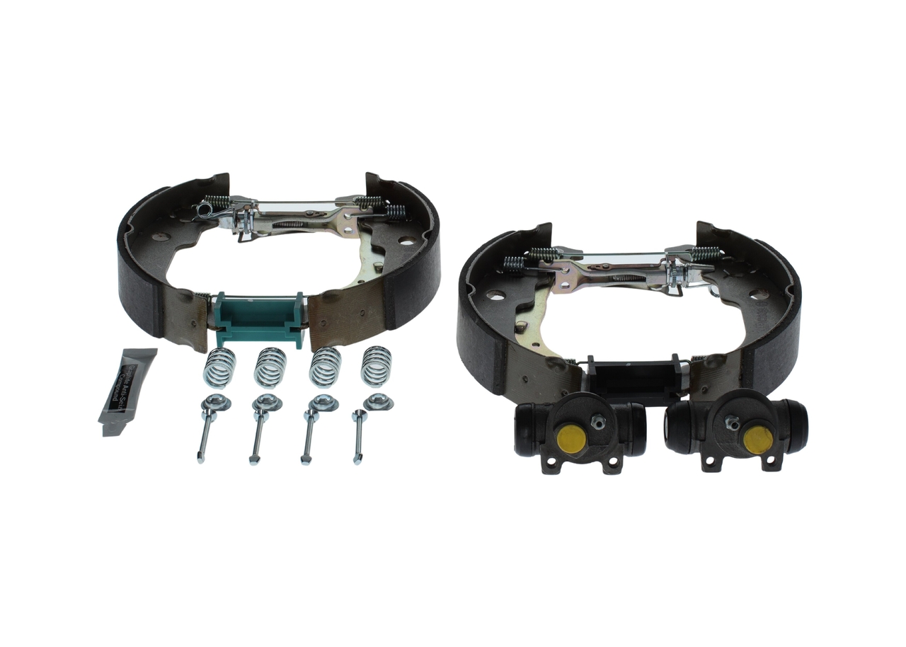 Brake Shoe Set - 0 204 114 192 BOSCH