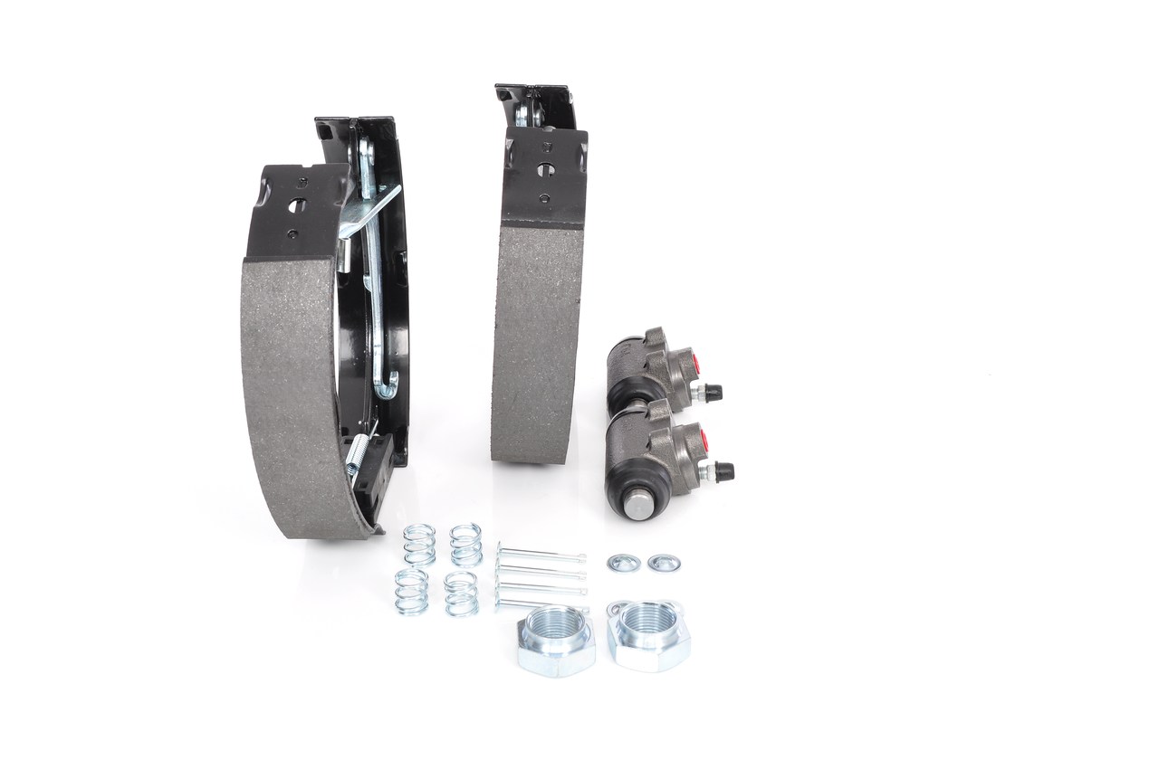 Brake Shoe Set - 0 204 114 549 BOSCH