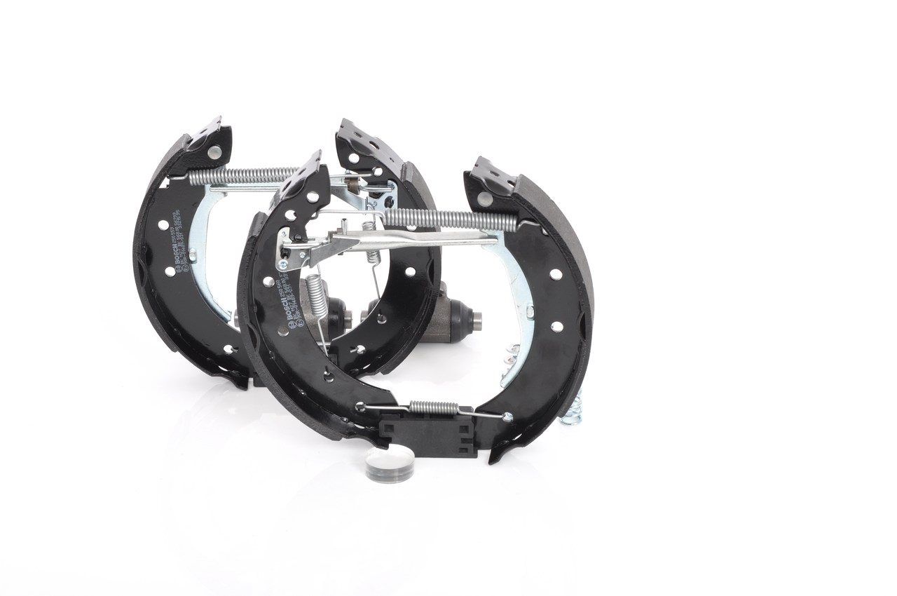 Brake Shoe Set - 0 204 114 551 BOSCH