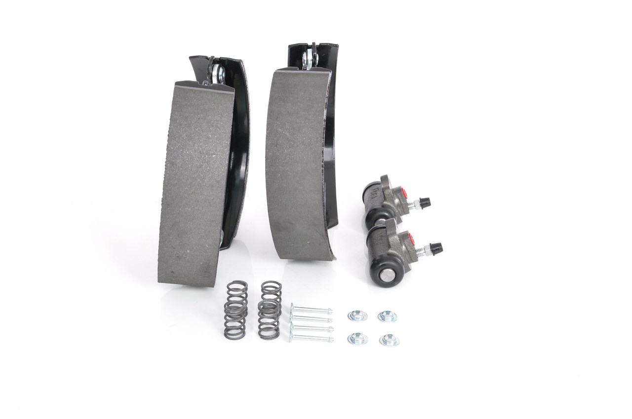 Brake Shoe Set - 0 204 114 582 BOSCH