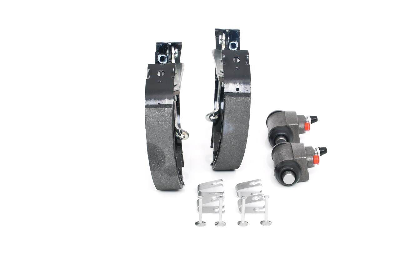 Brake Shoe Set - 0 204 114 586 BOSCH