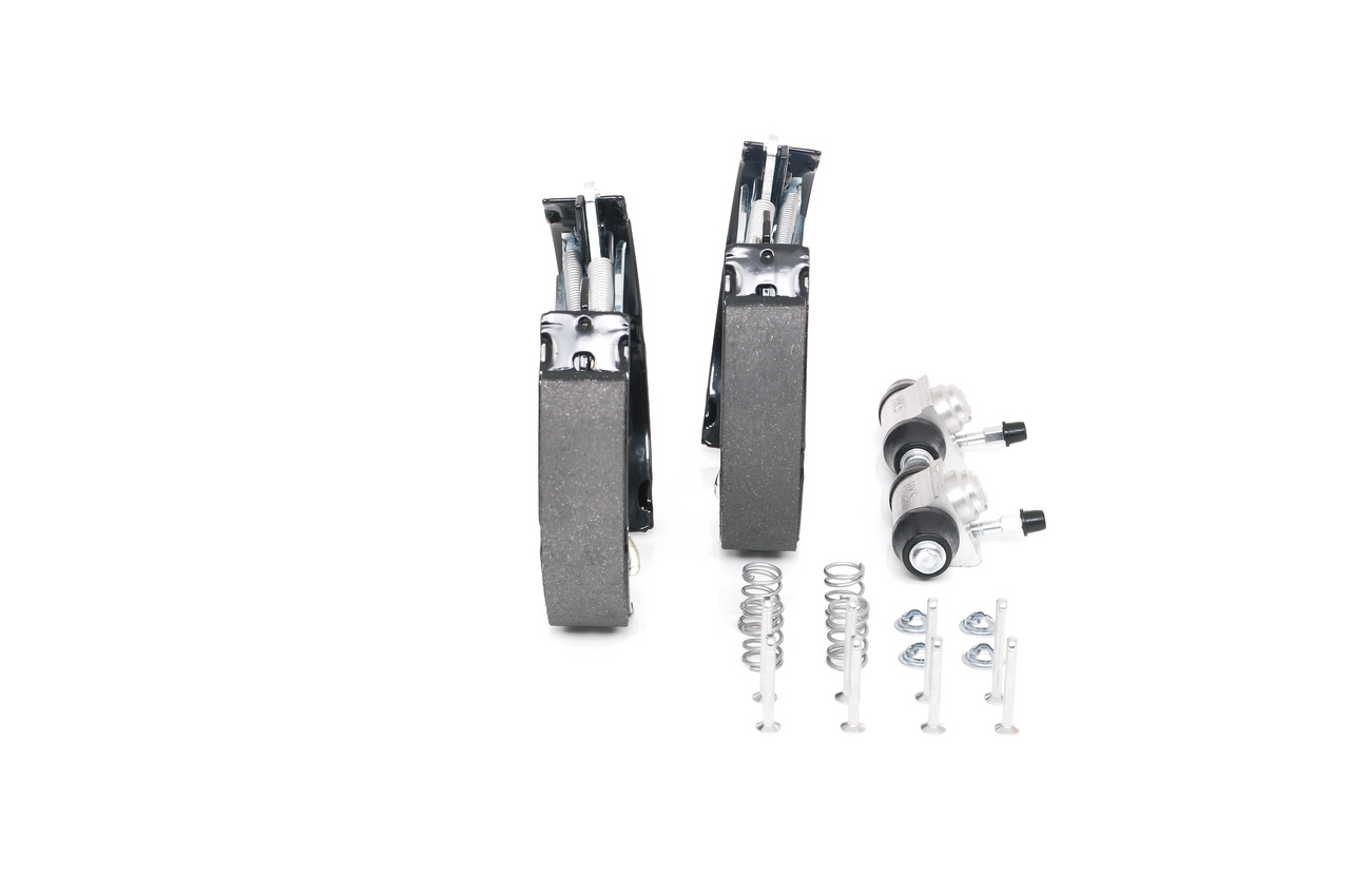 Brake Shoe Set - 0 204 114 590 BOSCH