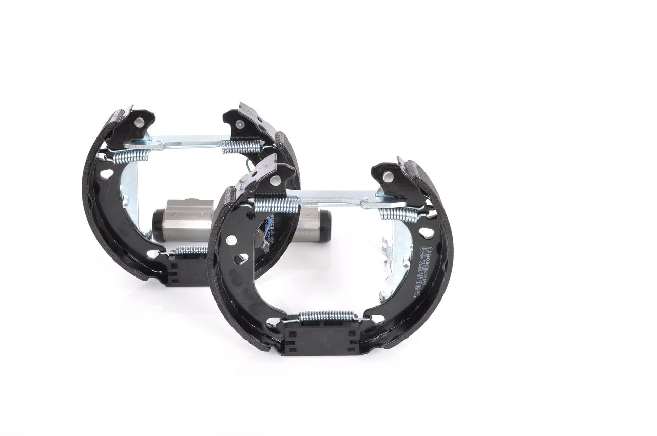 Brake Shoe Set - 0 204 114 620 BOSCH