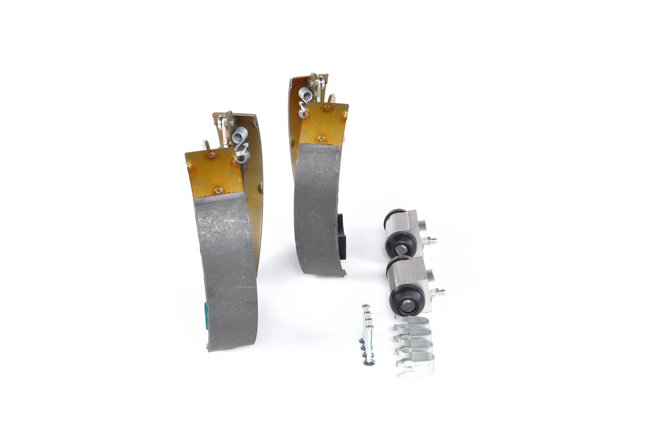 Brake Shoe Set - 0 204 114 626 BOSCH