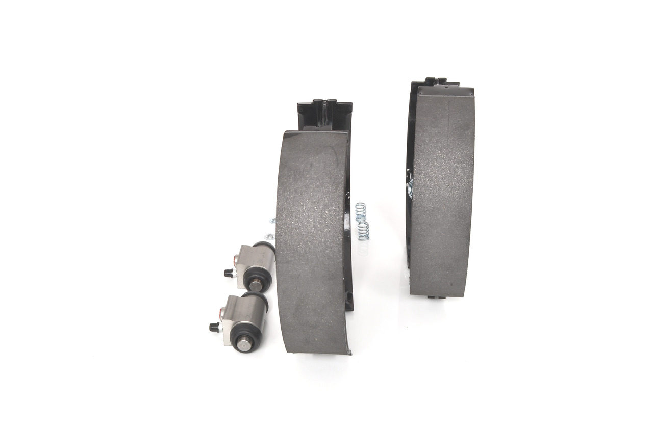 Brake Shoe Set - 0 204 114 667 BOSCH