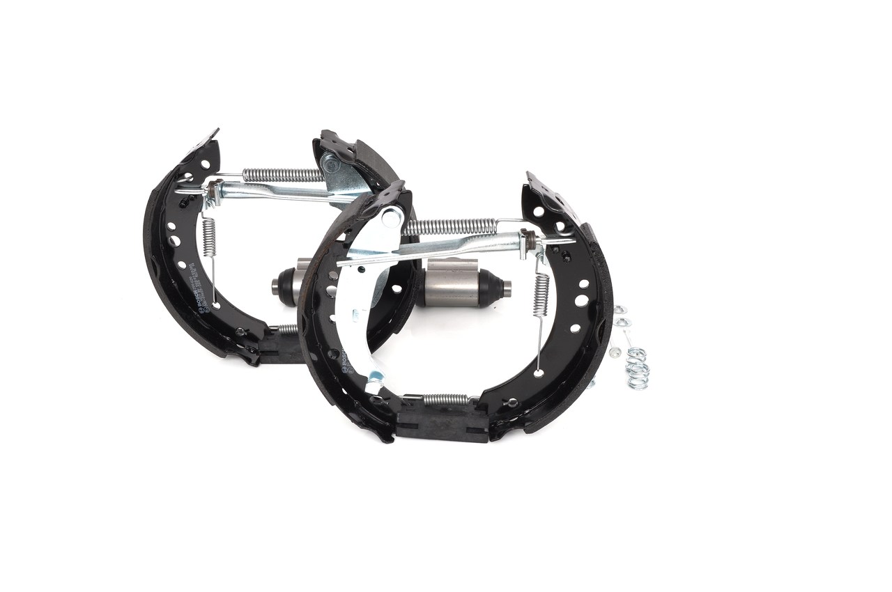 Brake Shoe Set - 0 204 114 675 BOSCH