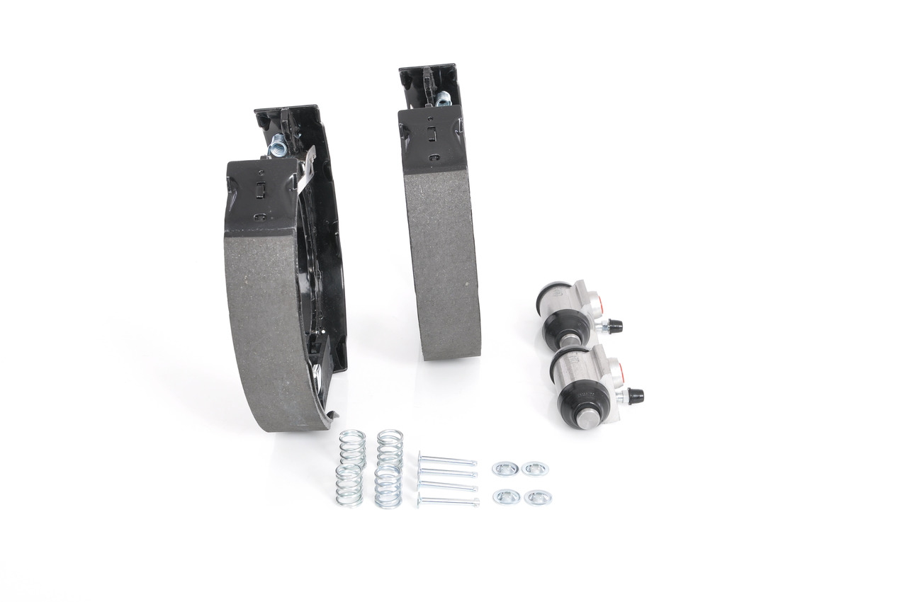 Brake Shoe Set - 0 204 114 679 BOSCH