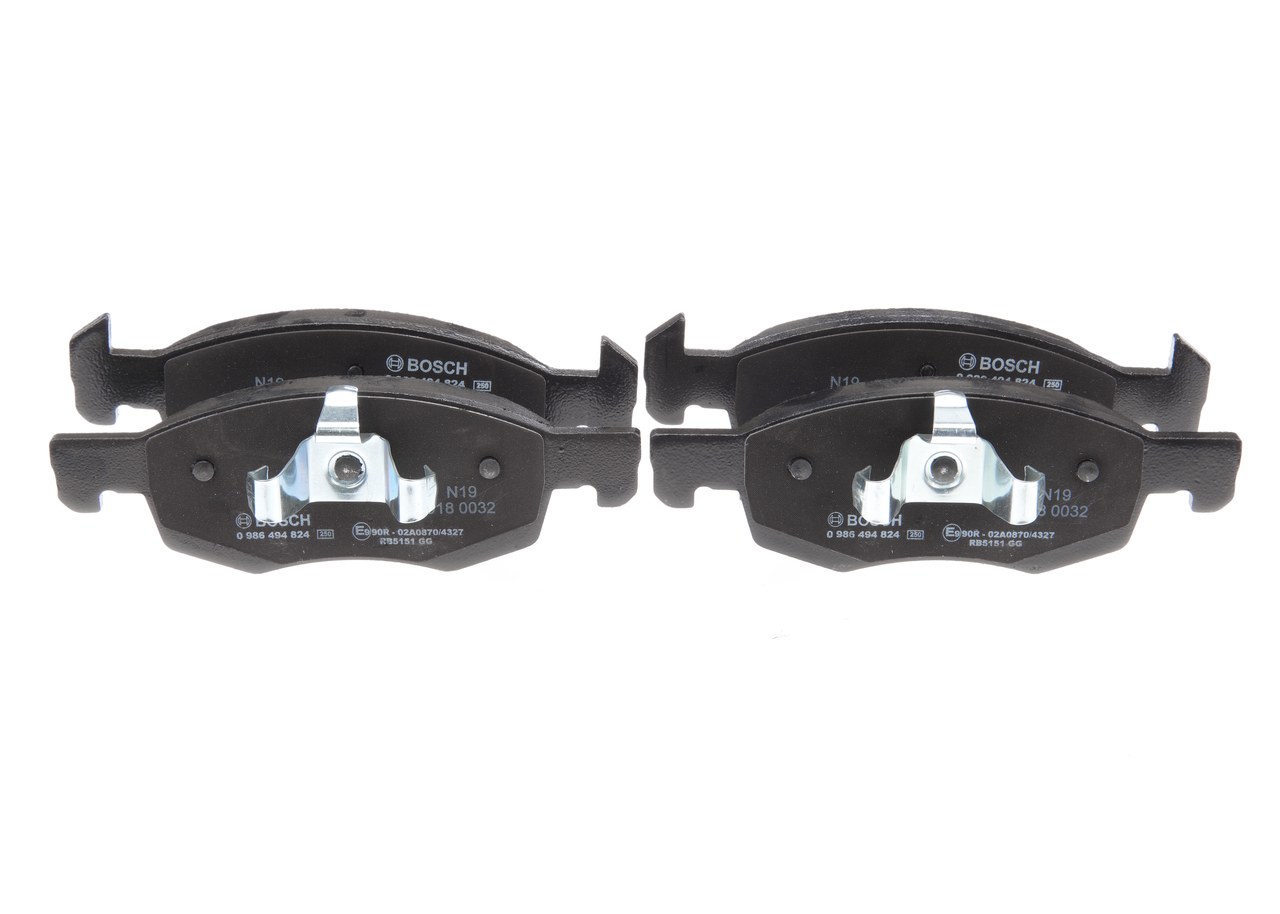 Комплект тормозных колодок, дисковый тормоз - 0 986 494 824 BOSCH