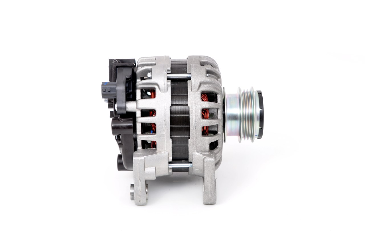 Alternator - F 000 BL0 4DB BOSCH