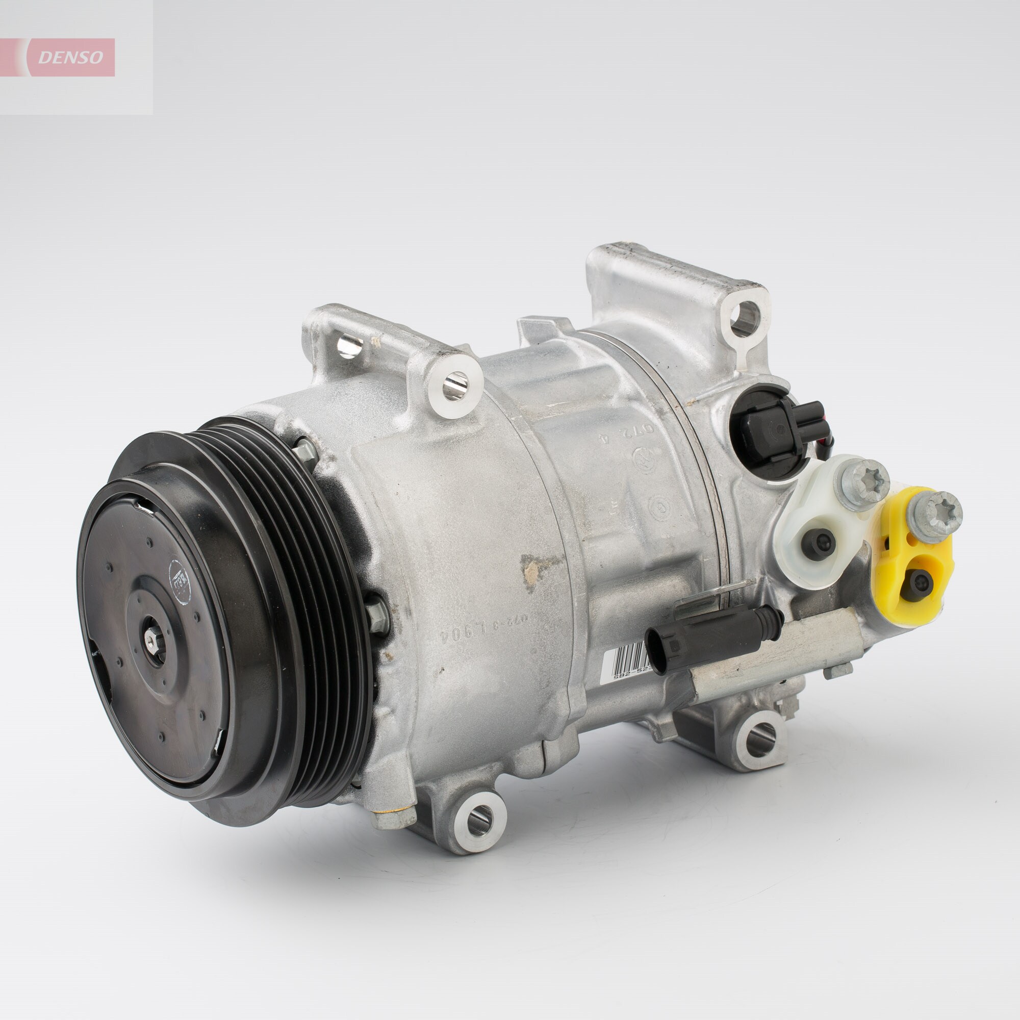 Compressor, air conditioning - DCP17070 DENSO