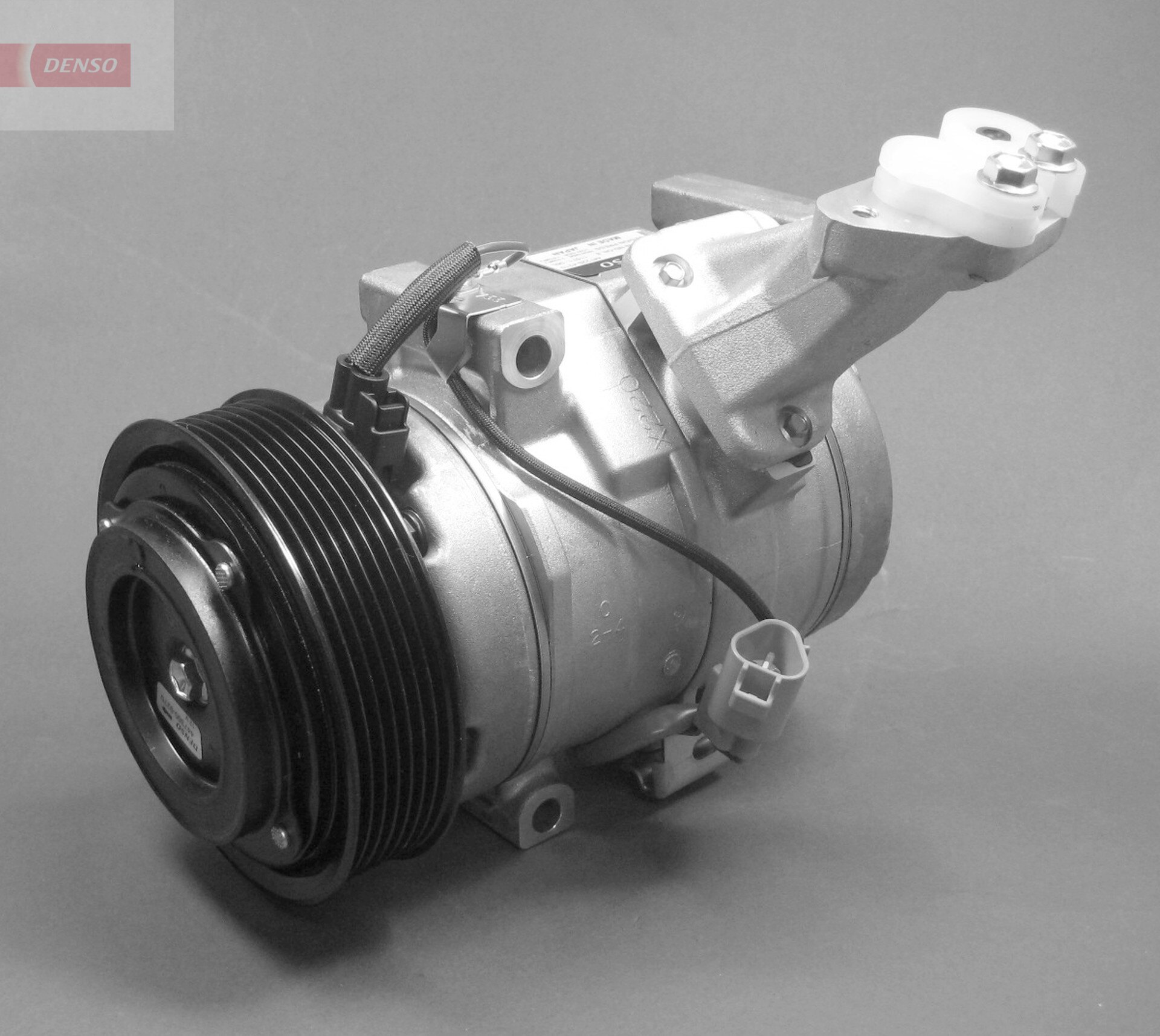 Compressor, air conditioning - DCP50221 DENSO