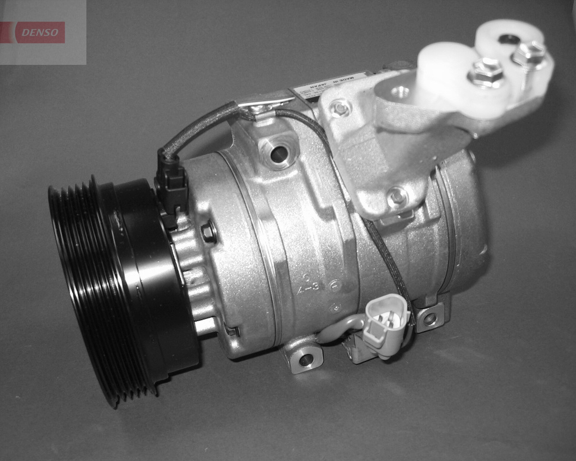 Compressor, air conditioning - DCP50225 DENSO