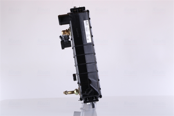 Radiator, engine cooling - 61001 NISSENS