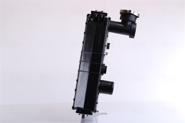 Radiator, engine cooling - 61001 NISSENS