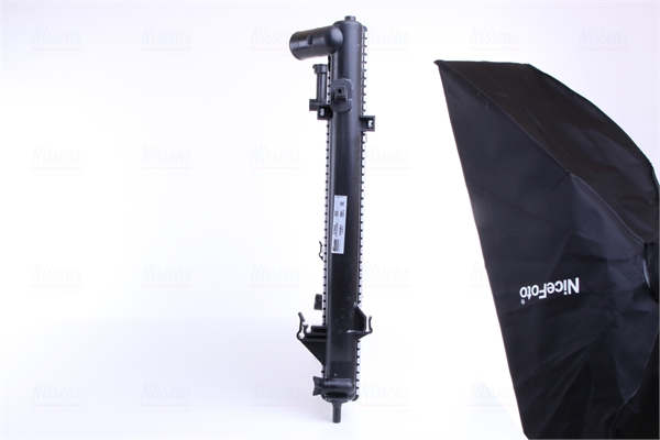 Radiator, engine cooling - 675005 NISSENS