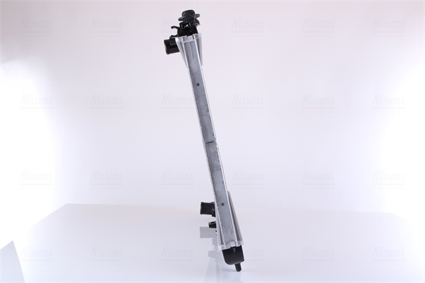 Radiator, engine cooling - 675017 NISSENS