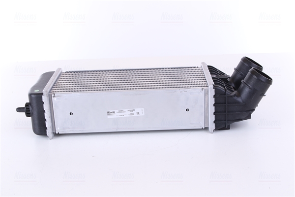 Intercooler, charger - 96594 NISSENS