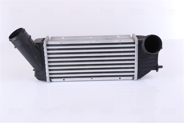 Intercooler, charger - 96790 NISSENS