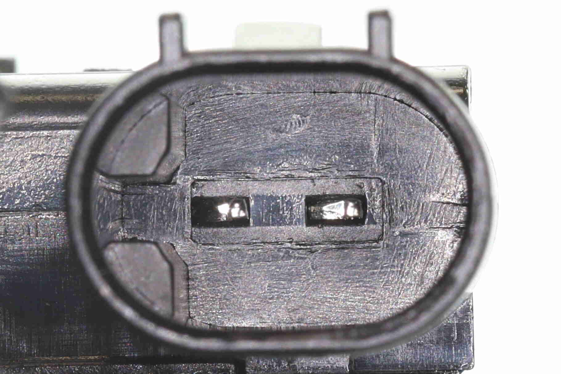 Switch, clutch control (cruise control) - V10-73-0402 VEMO