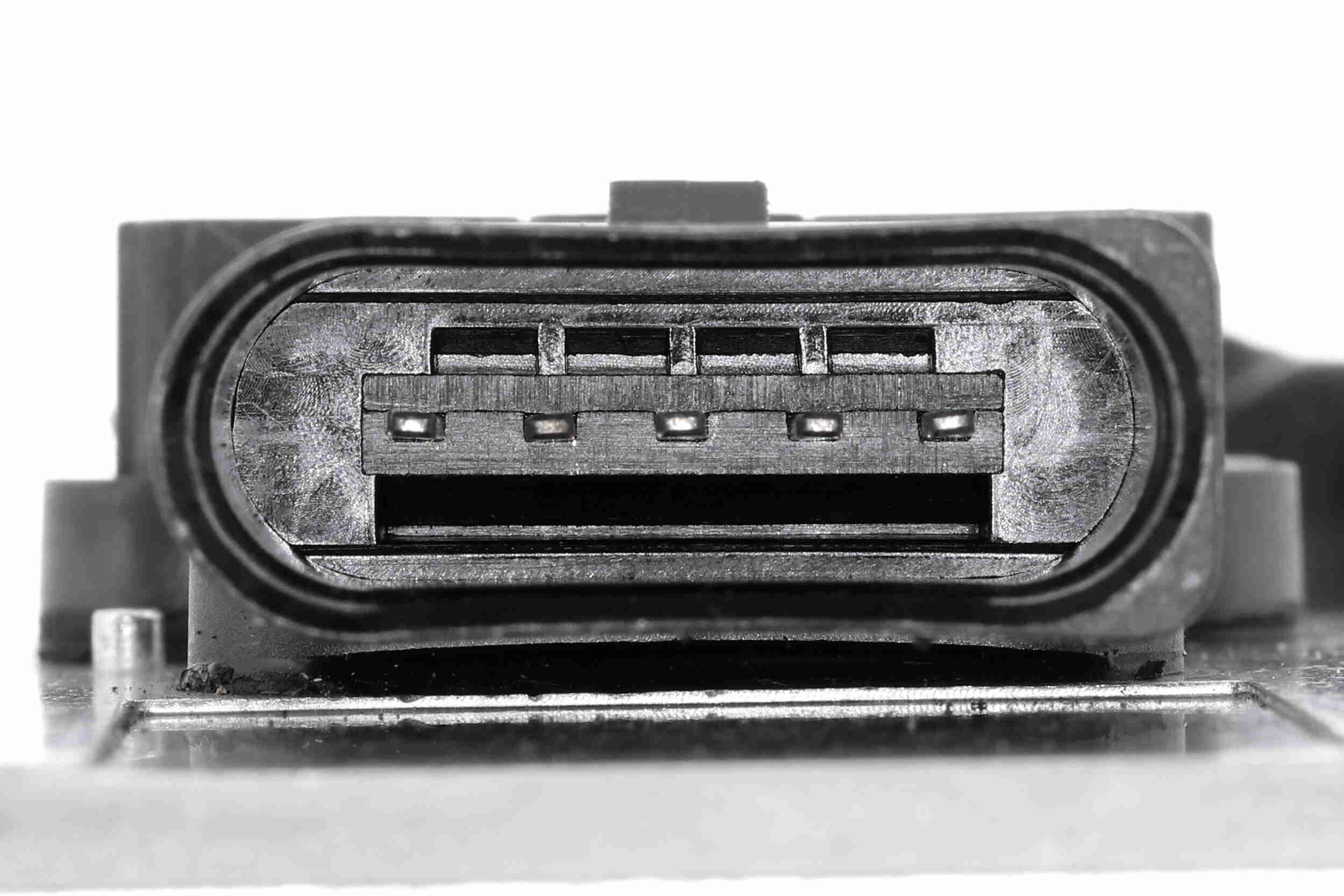 NOx Sensor, urea injection - V10-72-0100 VEMO