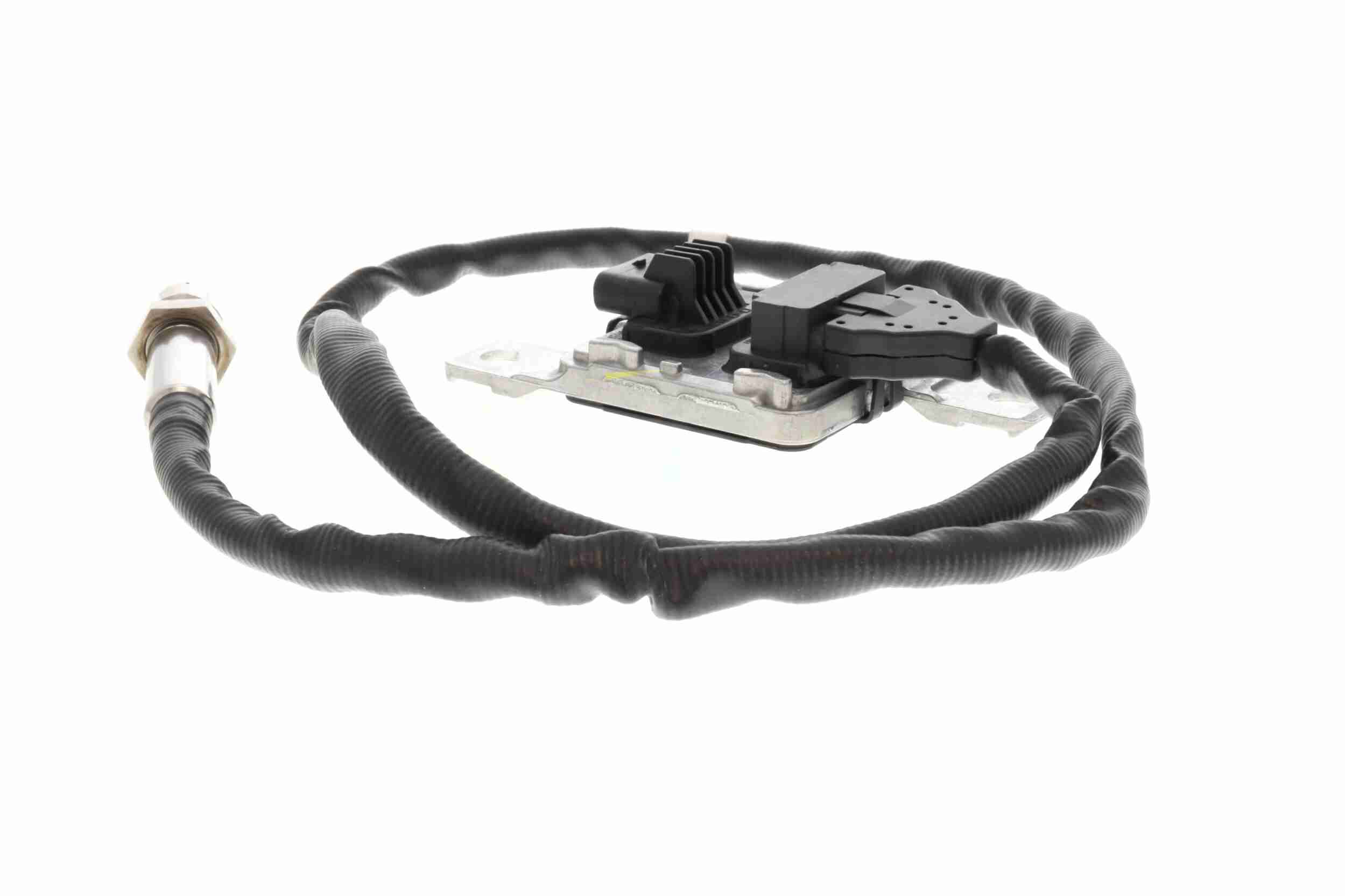 NOx Sensor, urea injection - V10-72-0166 VEMO