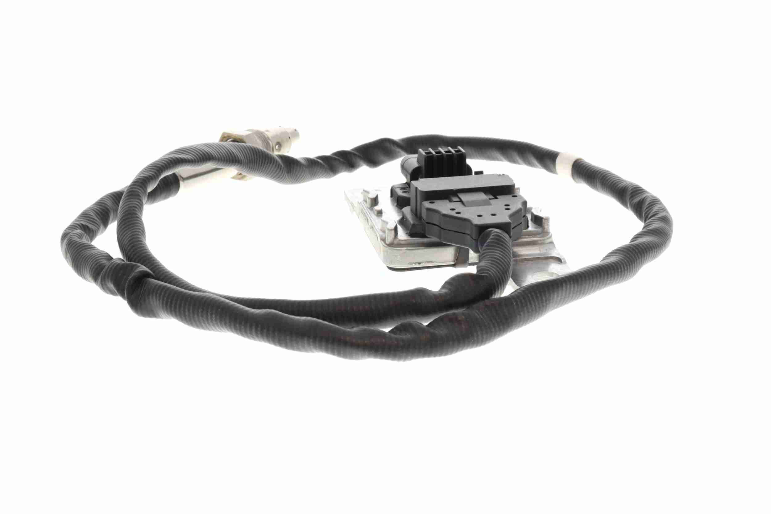 NOx Sensor, urea injection - V10-72-0166 VEMO