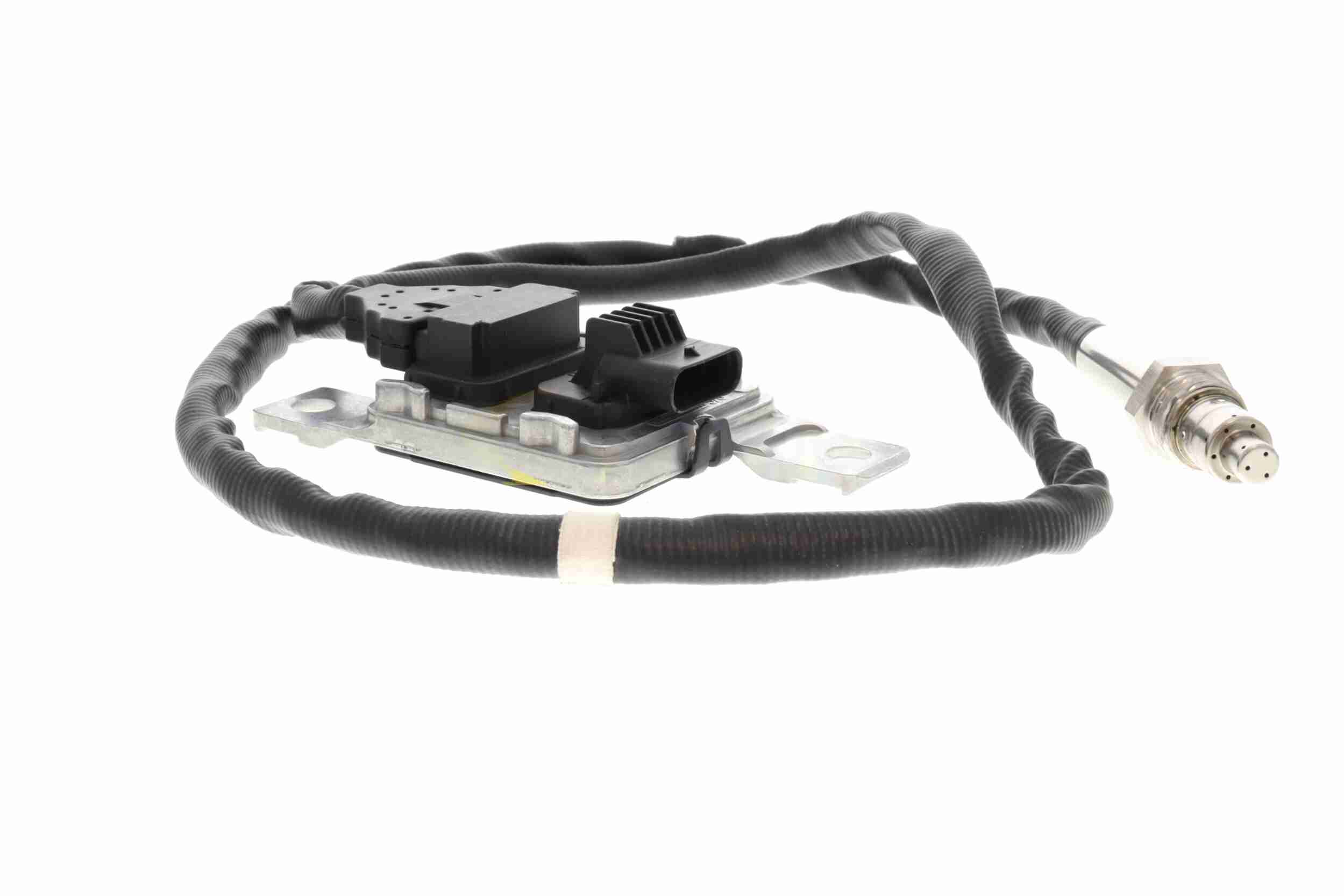 NOx Sensor, urea injection - V10-72-0166 VEMO