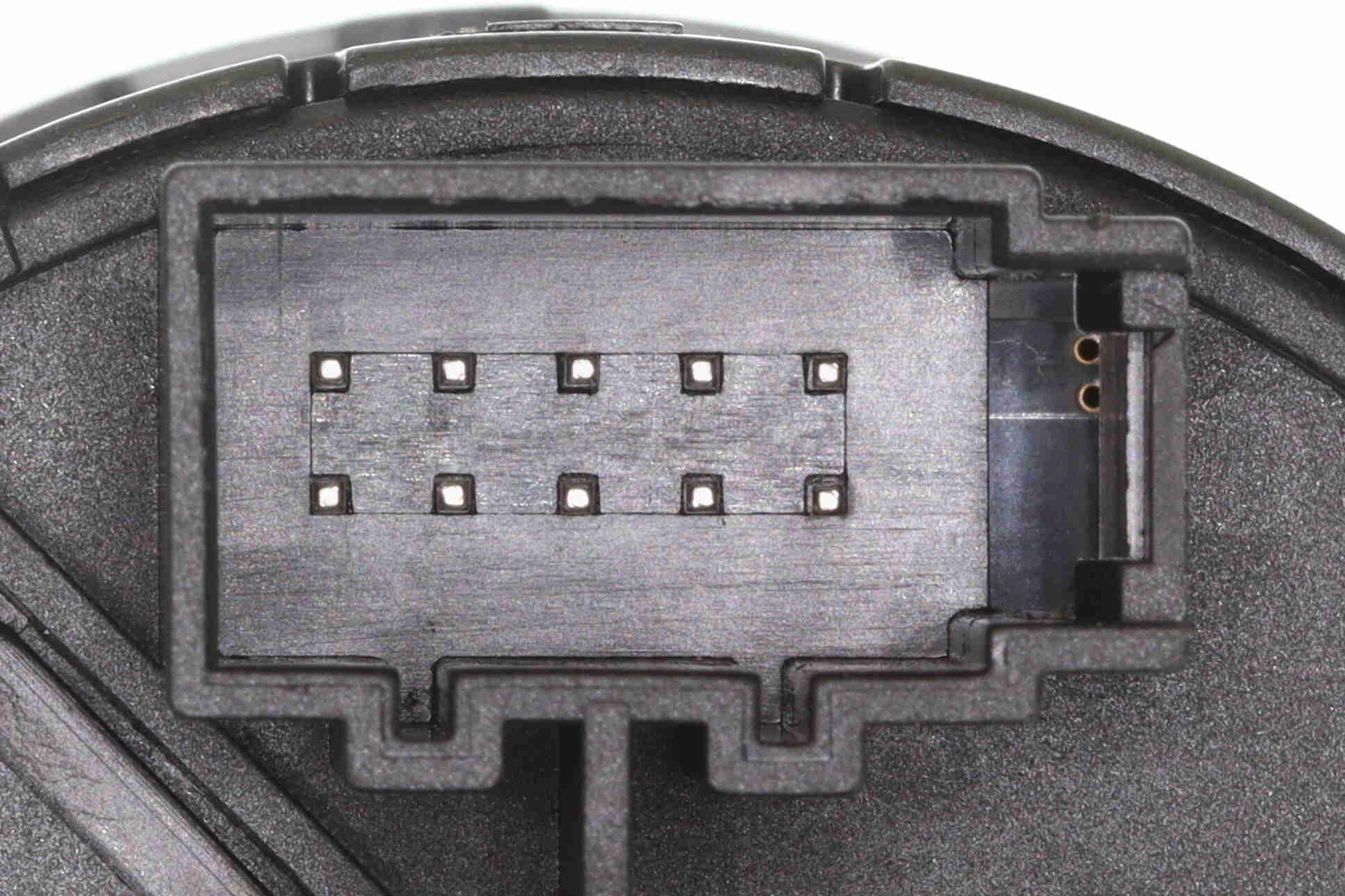 Alternator - V10-13-41860 VEMO