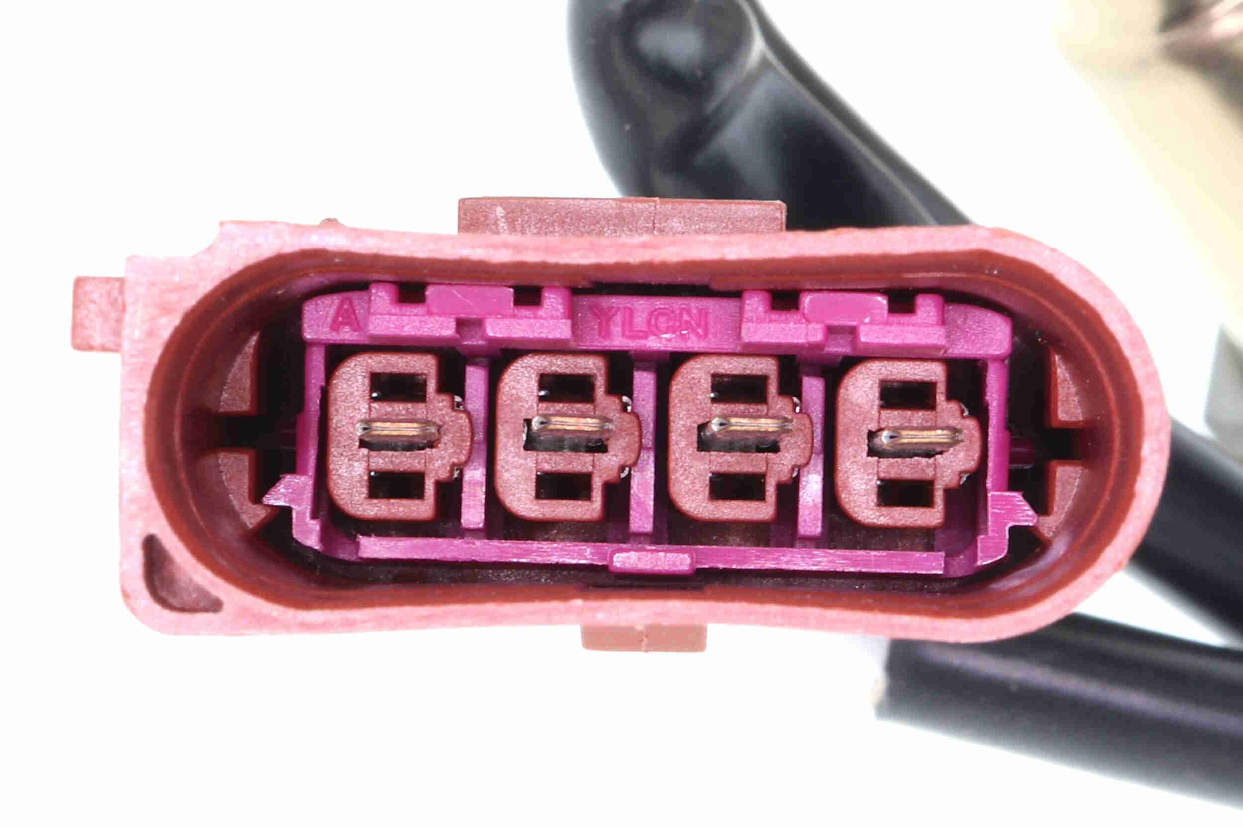 Lambda Sensor - V10-76-0015 VEMO