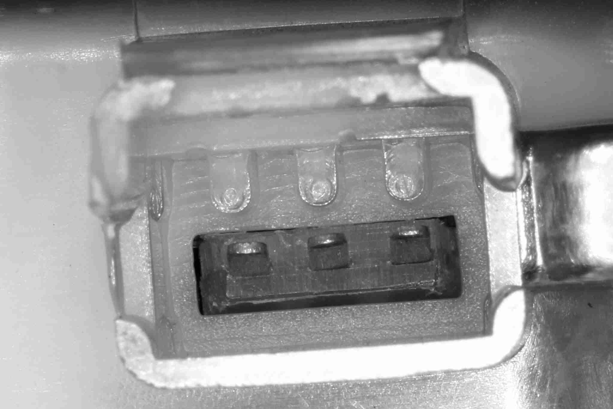 Sensor, wheel speed - V37-72-0073 VEMO