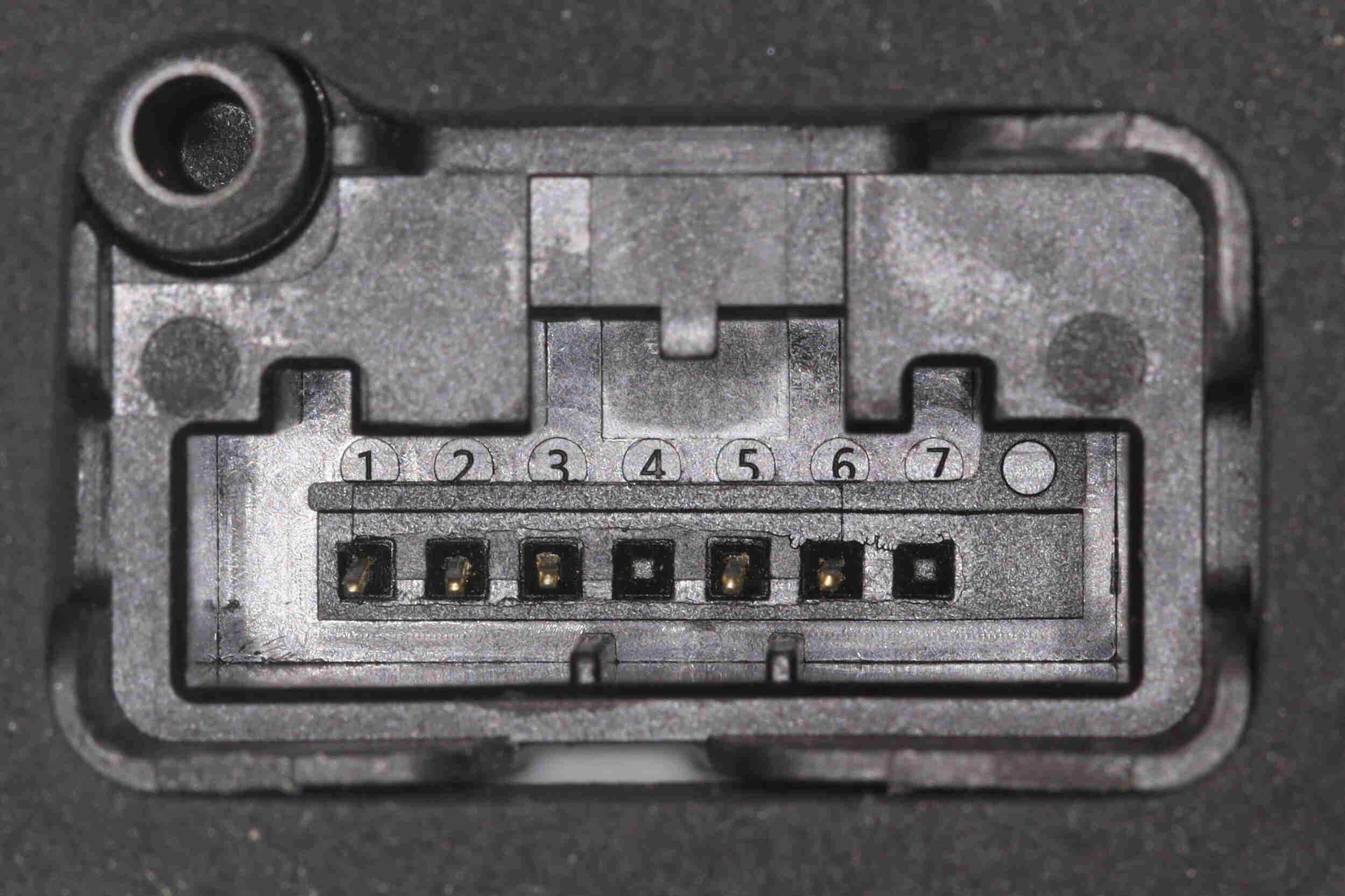 Repair Set, harness - V10-83-0081 VEMO