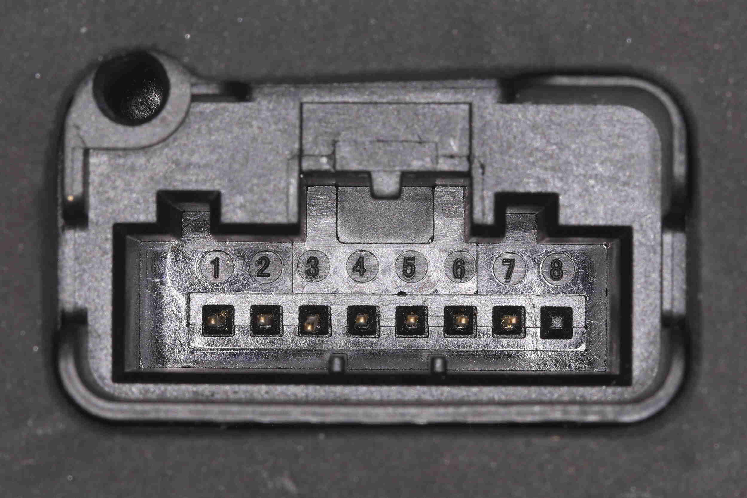 Knock Sensor - V52-72-0031 VEMO