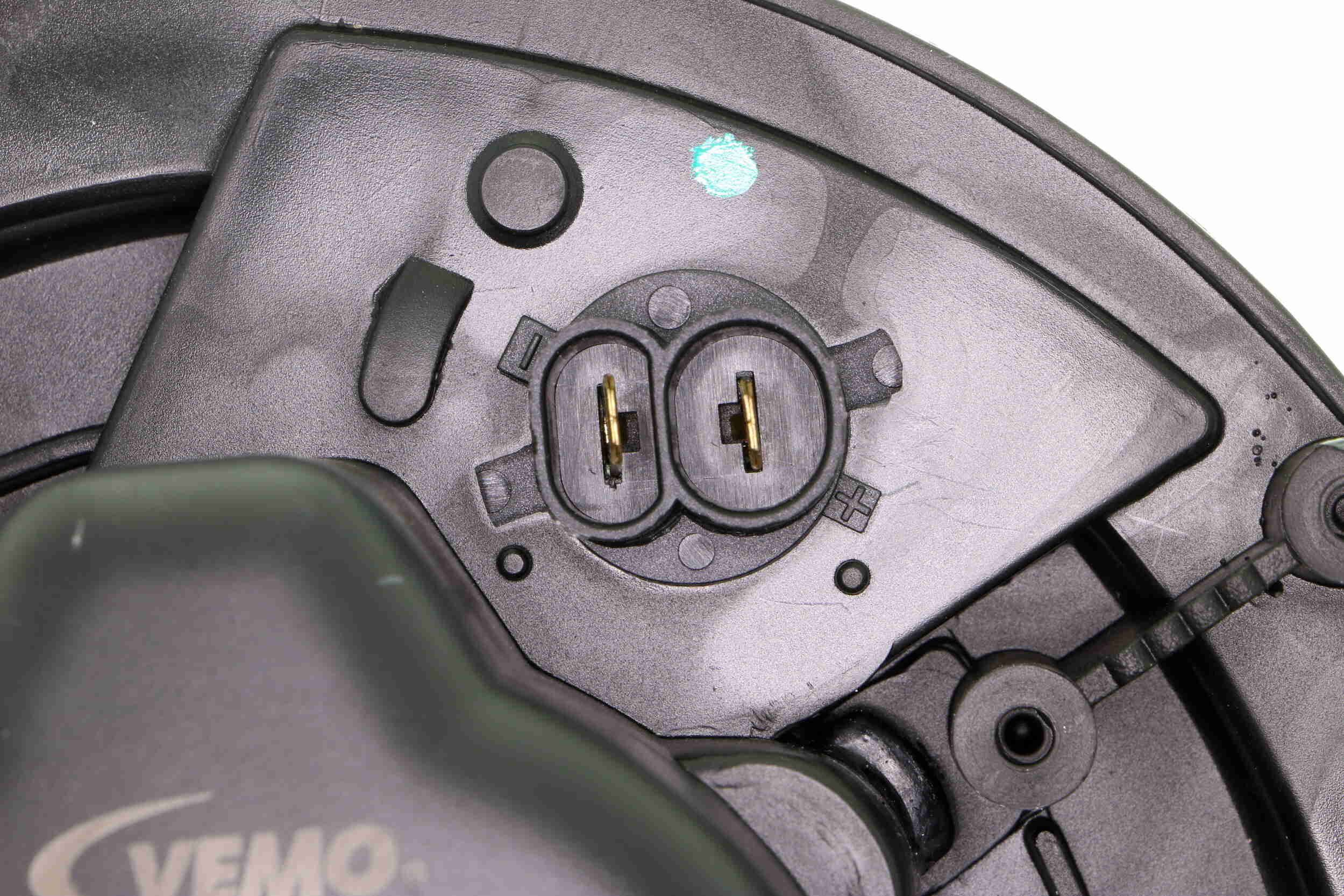 Lambda Sensor - V10-76-0059 VEMO