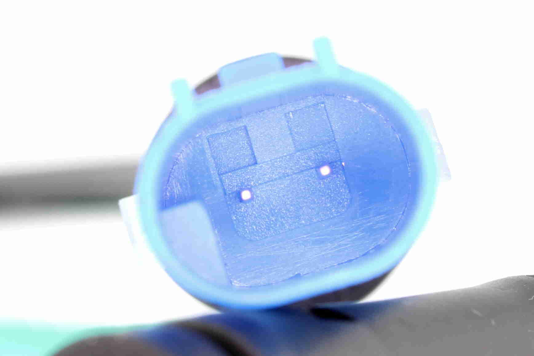 Contatto segnalazione, Usura past. freno/mat. d'attrito - V20-72-5256 VEMO