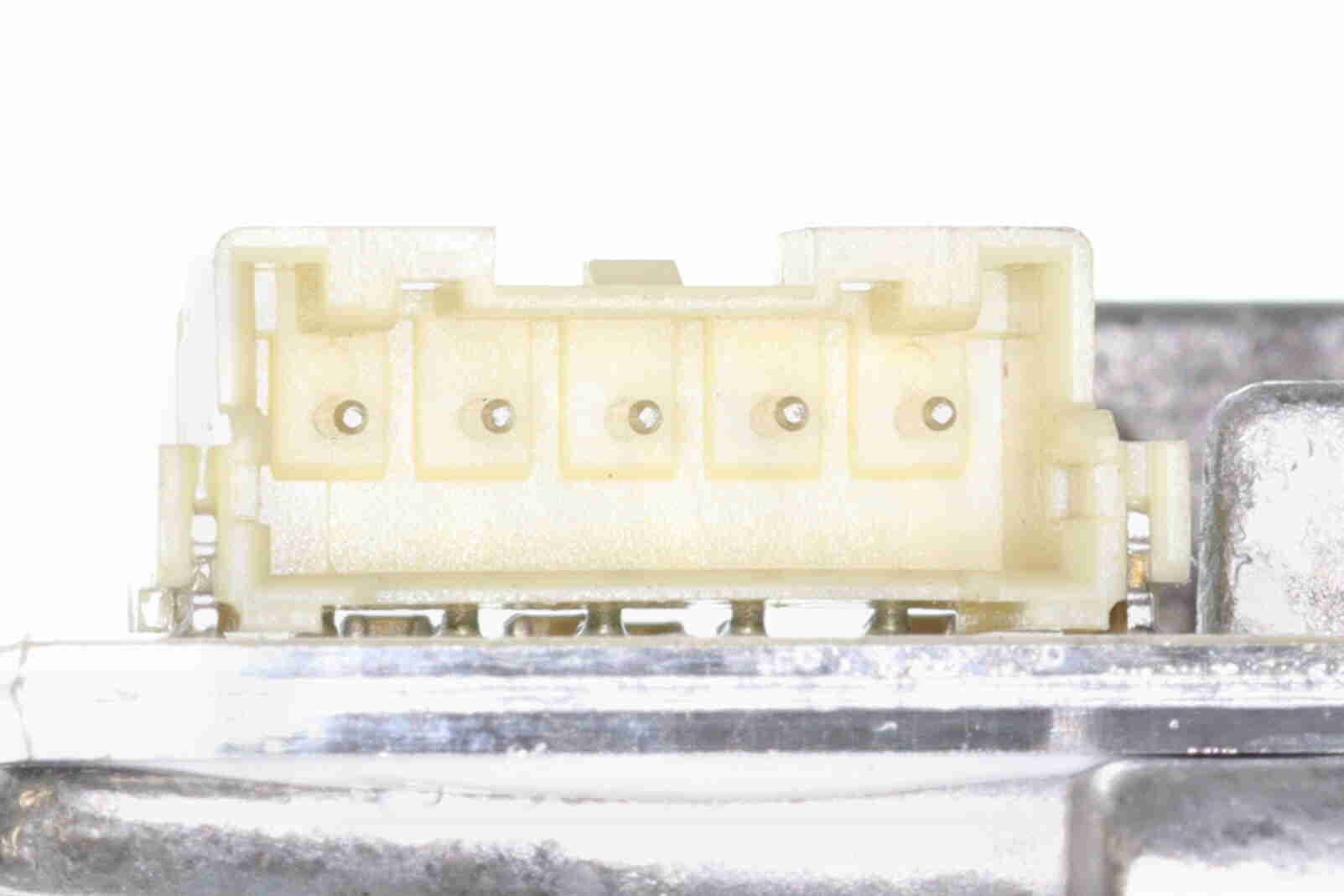 Sensor, wheel speed - V51-72-0140 VEMO