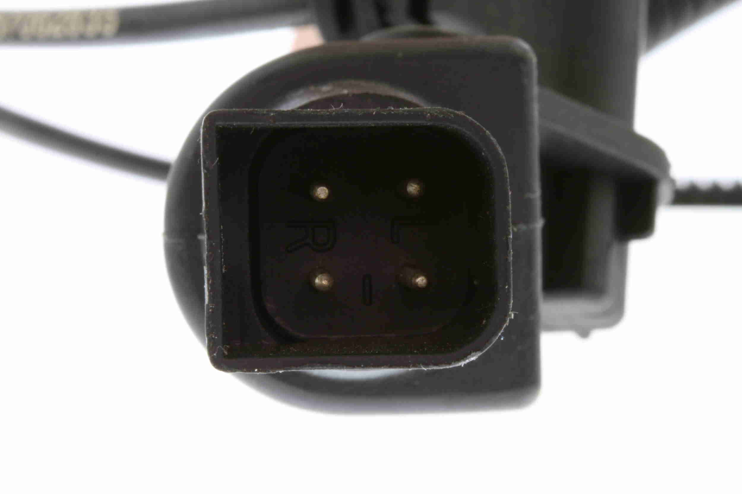 Sensor, wheel speed - V25-72-0068 VEMO