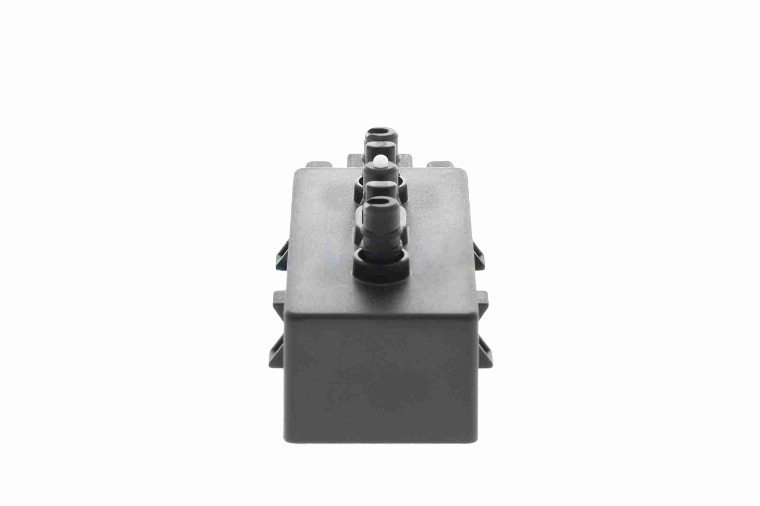Sensor, wheel speed - V70-72-0208 VEMO