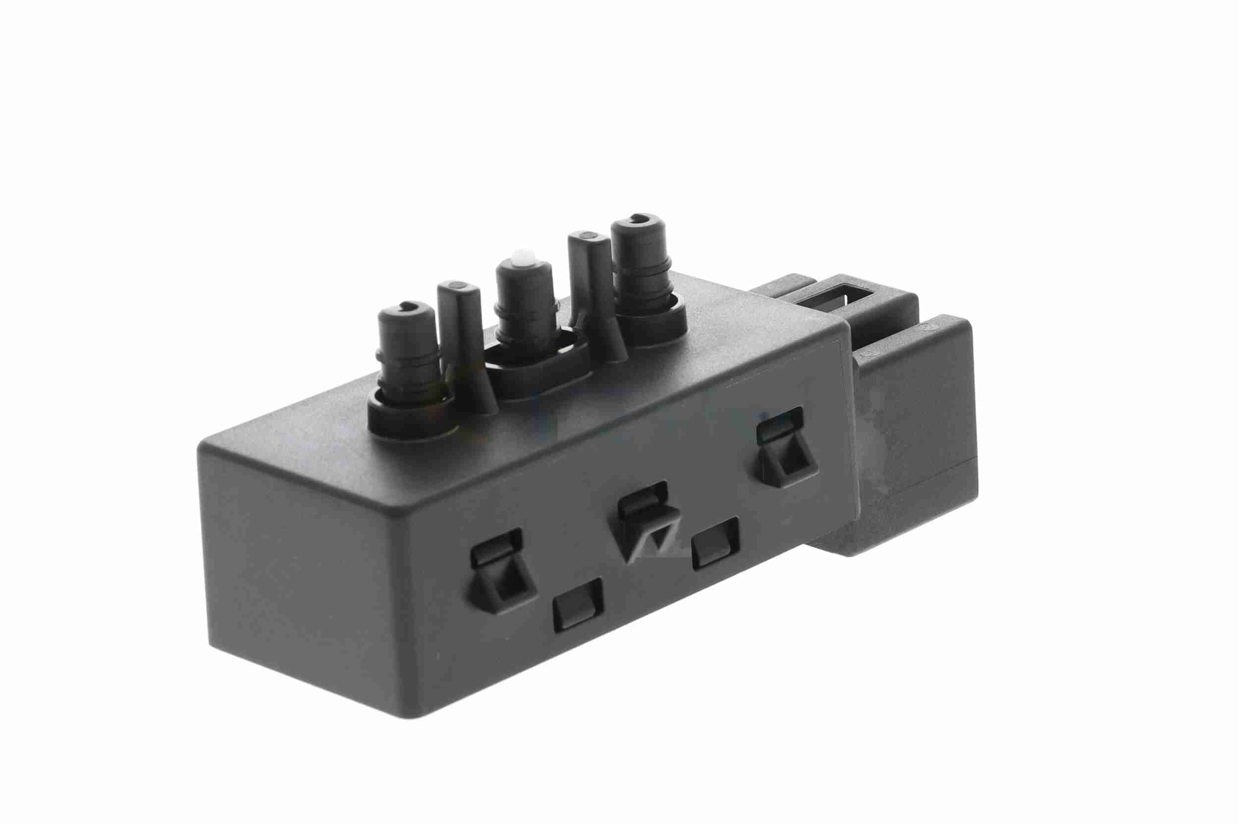 Sensor, wheel speed - V70-72-0208 VEMO