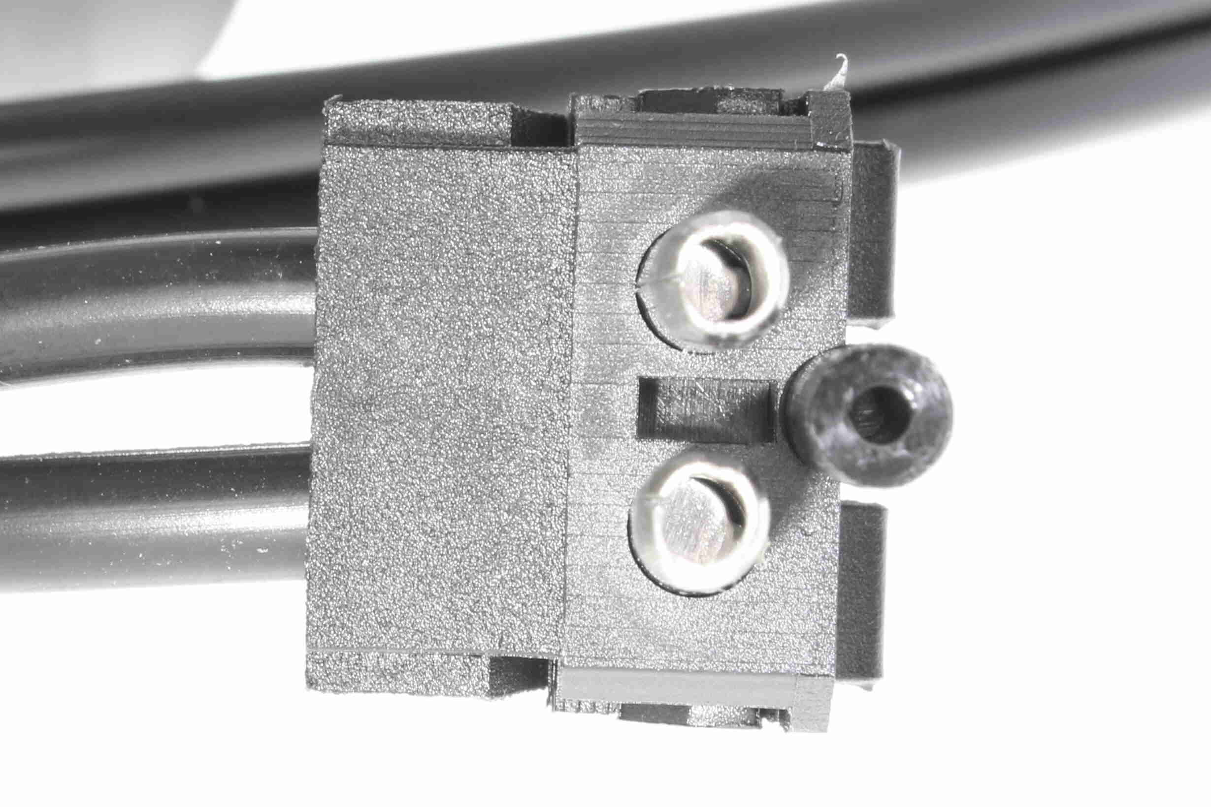 Fuel Pump - V30-09-0004 VEMO