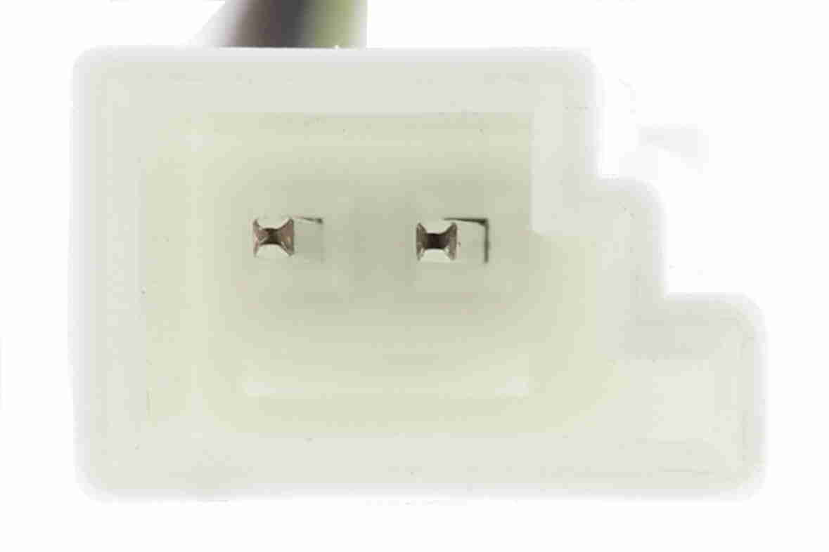Auxiliary Stop Light - V30-84-0042 VEMO