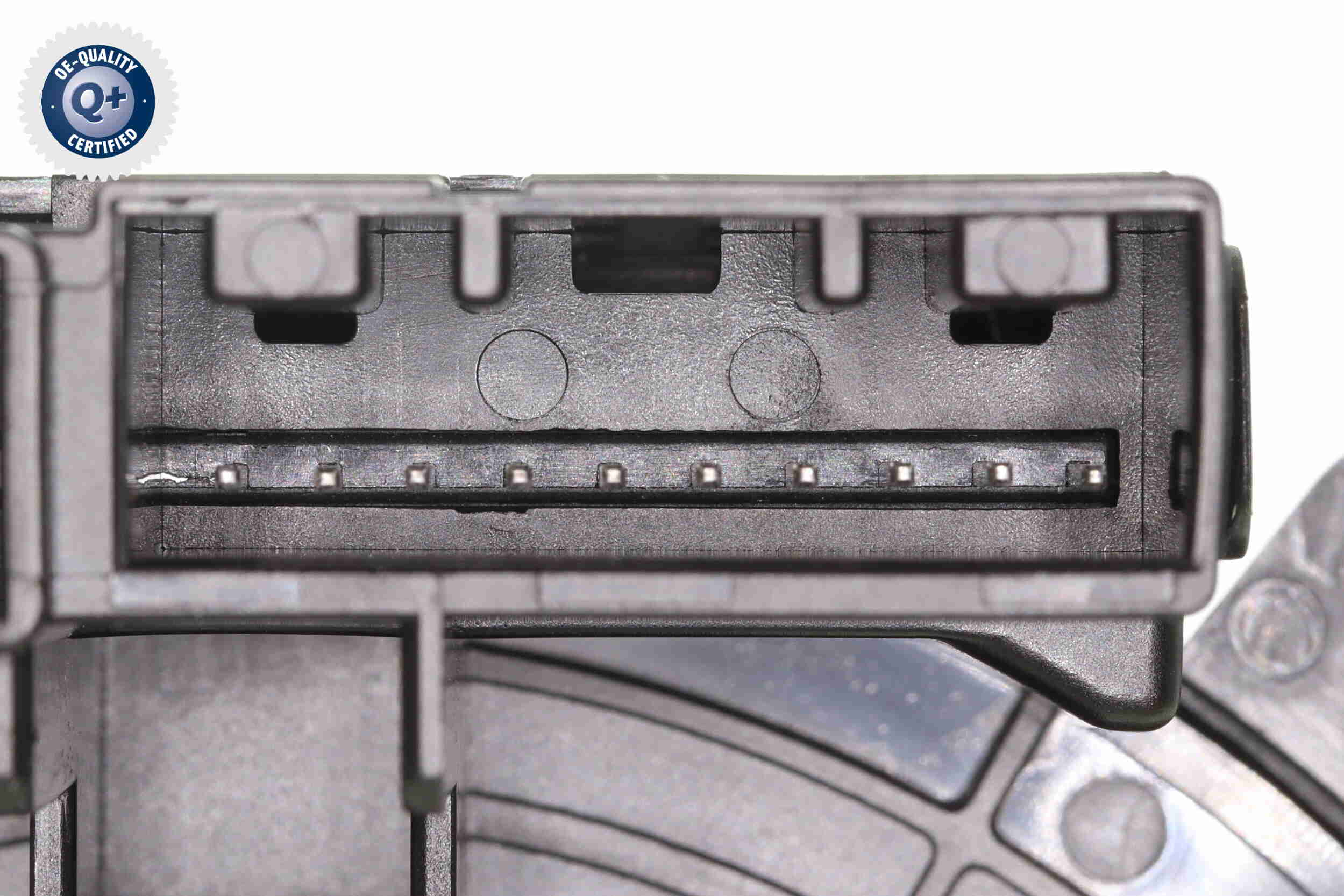 Brake Light Switch - V30-73-0136 VEMO