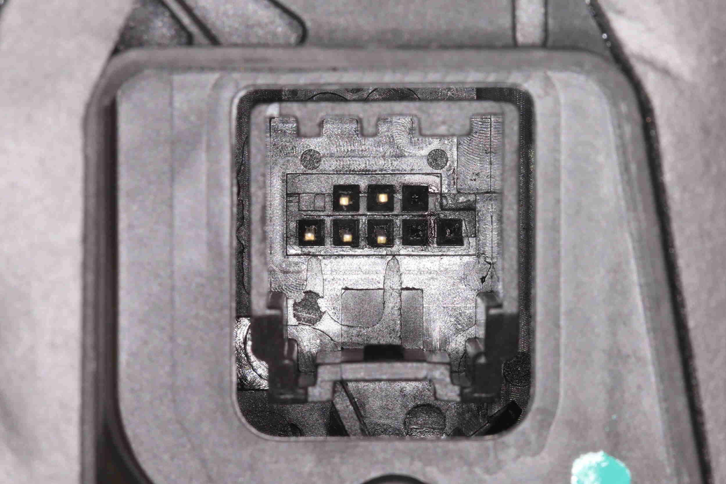 Door Lock - V40-85-0043 VEMO
